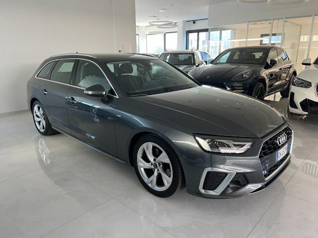 AUDI A4 Avant 35 TDI/163 CV S tronic S line edition