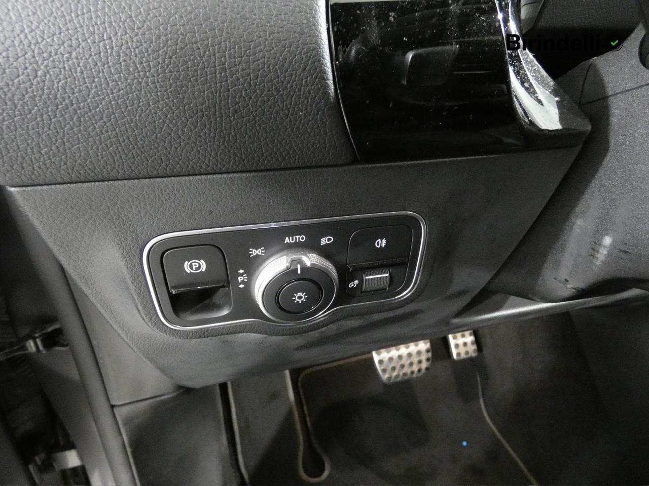 Mercedes-Benz GLA (H247) - GLA 200 d Automatic AMG Line Premium