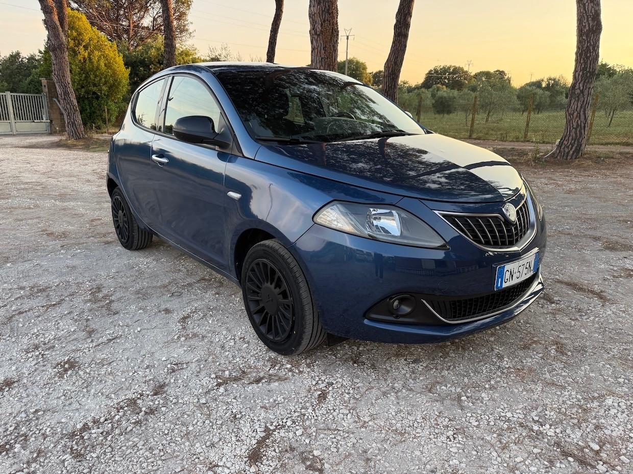 Lancia Ypsilon 1.0 FireFly 5 porte S&S Hybrid
