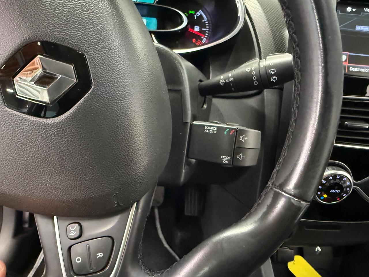 Renault Clio dCi 8V 75 CV 5 porte Moschino Intens