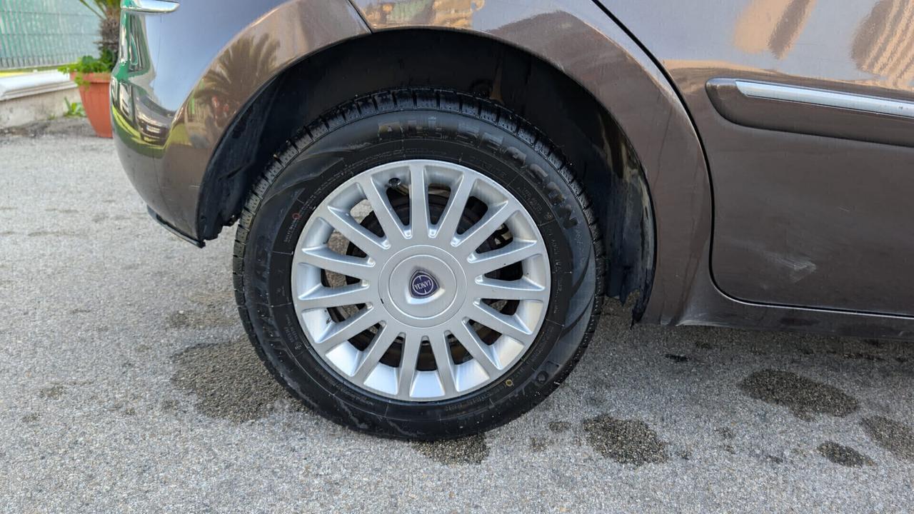 Lancia MUSA 1.3 DIESEL Mjt 95 CV Gold - ANNO 2011 - OTTIMA PER NEOPATENTATO