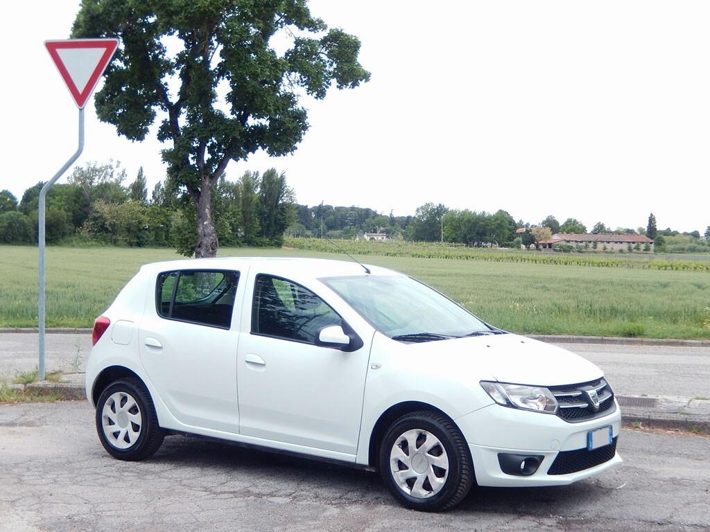 DACIA SANDERO 1.2 impianto GPL -UNIPROPRIETARIO