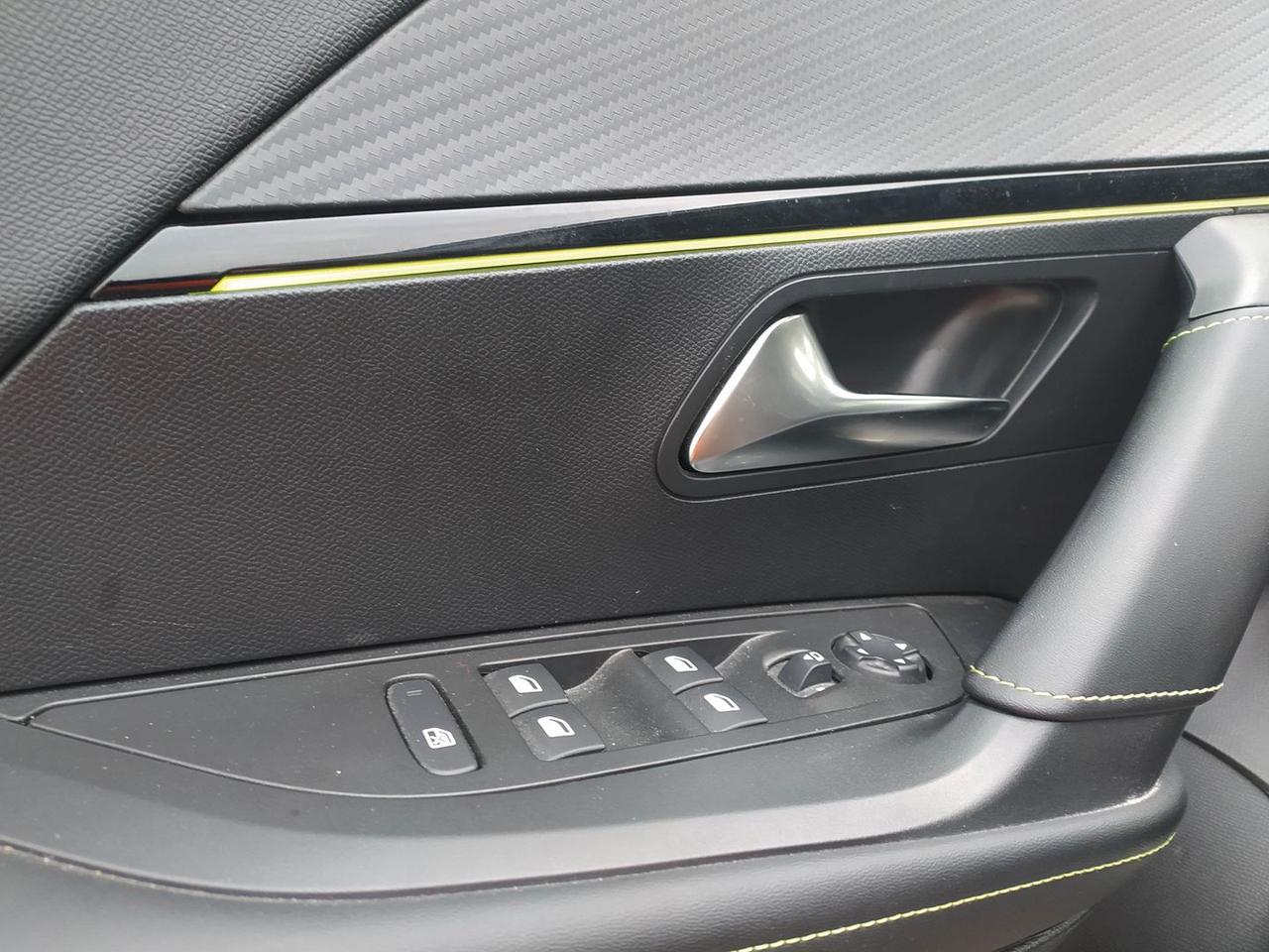 Peugeot 2008 GT 1.5 Blue HDI 130 #7917