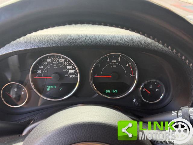 JEEP Wrangler Unlimited 2.8 CRD DPF Sahara Auto