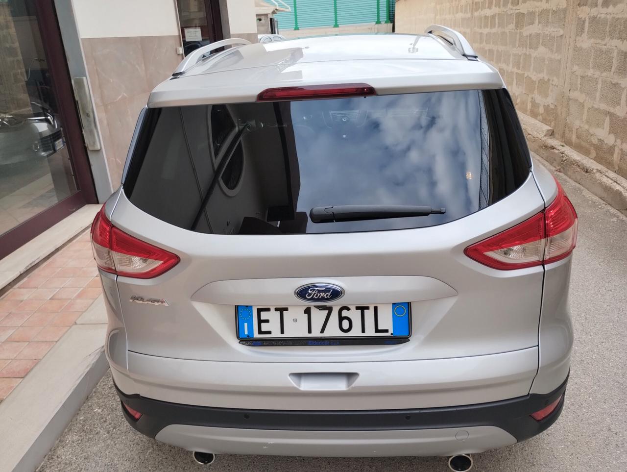 Ford Kuga 2.0 TDCI 140 CV 4WD Powershift Titanium