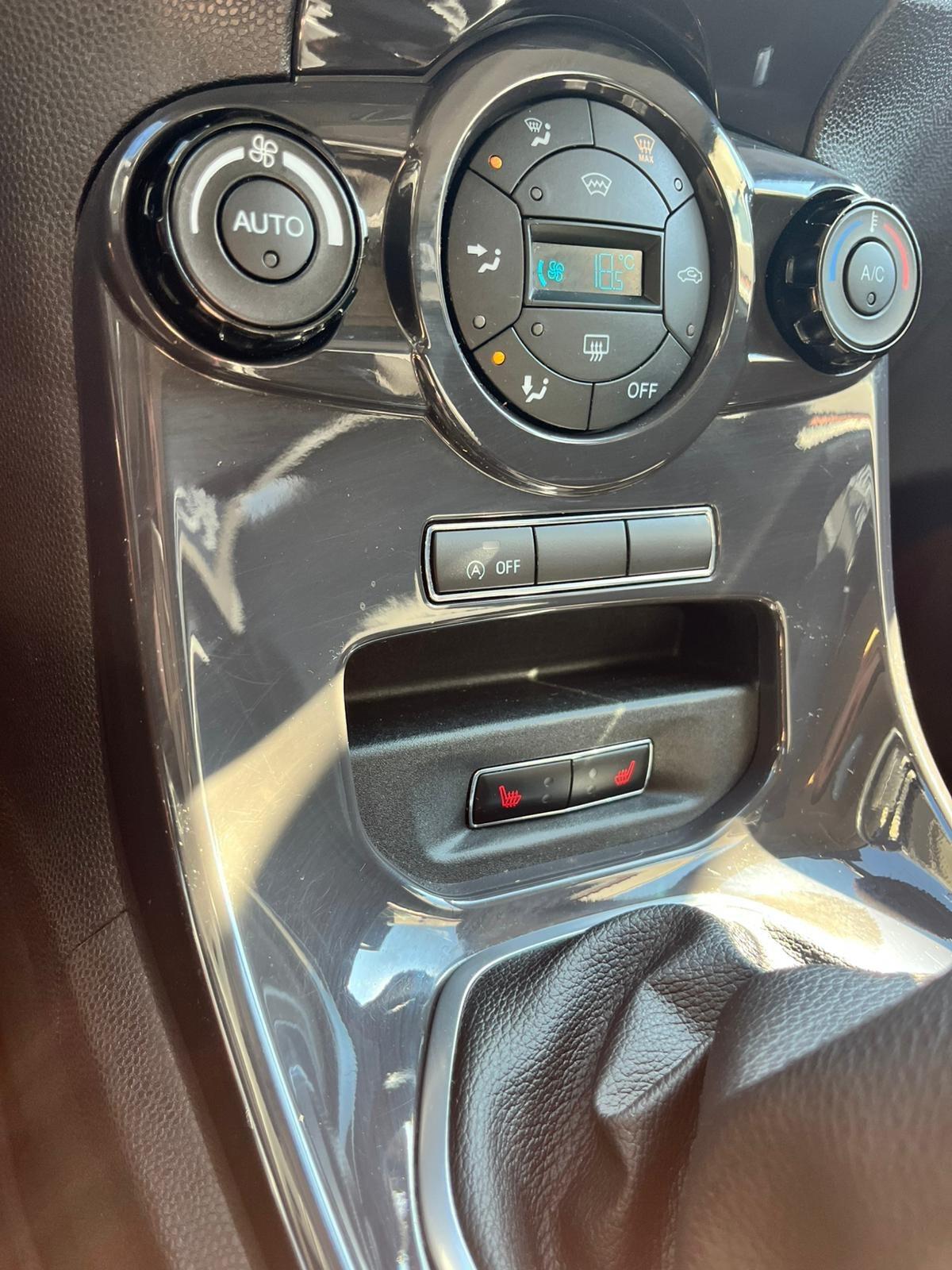 Ford Fiesta 1.0 NEOPATENTATI Titanium