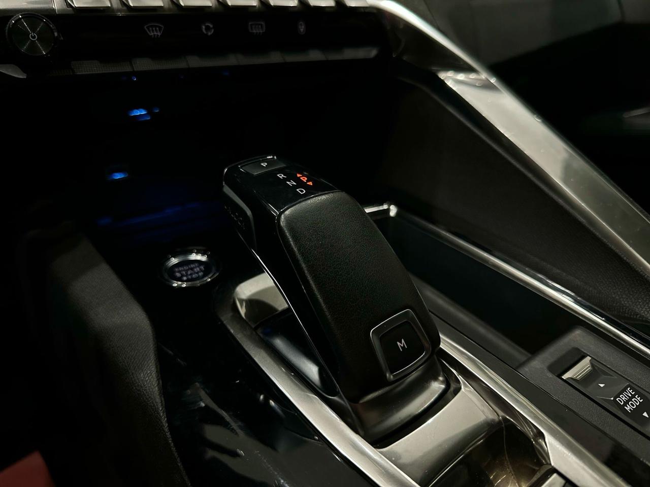Peugeot 3008 1.5 bluehdi Allure Pack