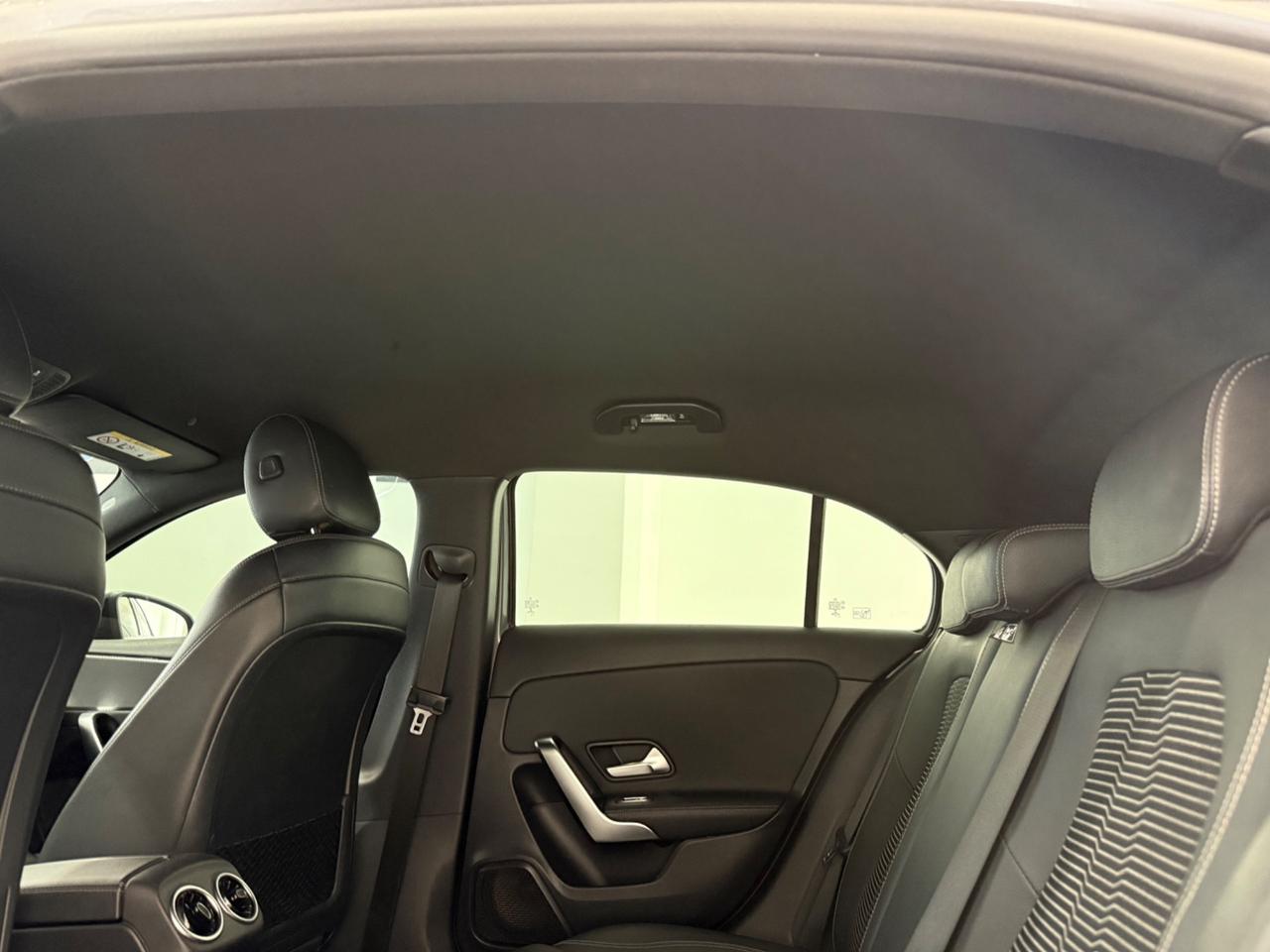 MERCEDES-BENZ A 180 D AUTOMATIC SPORT IVA ESPOSTA