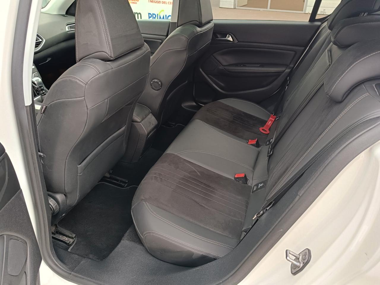 Peugeot 308 1.6 e-HDi 115 CV Stop&Start Allure