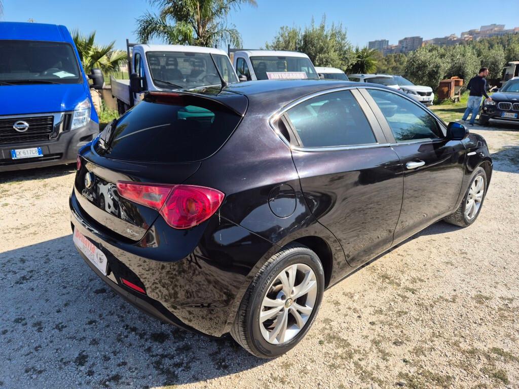 Alfa Romeo Giulietta 1.6 JTDm-2 105 CV Distinctive