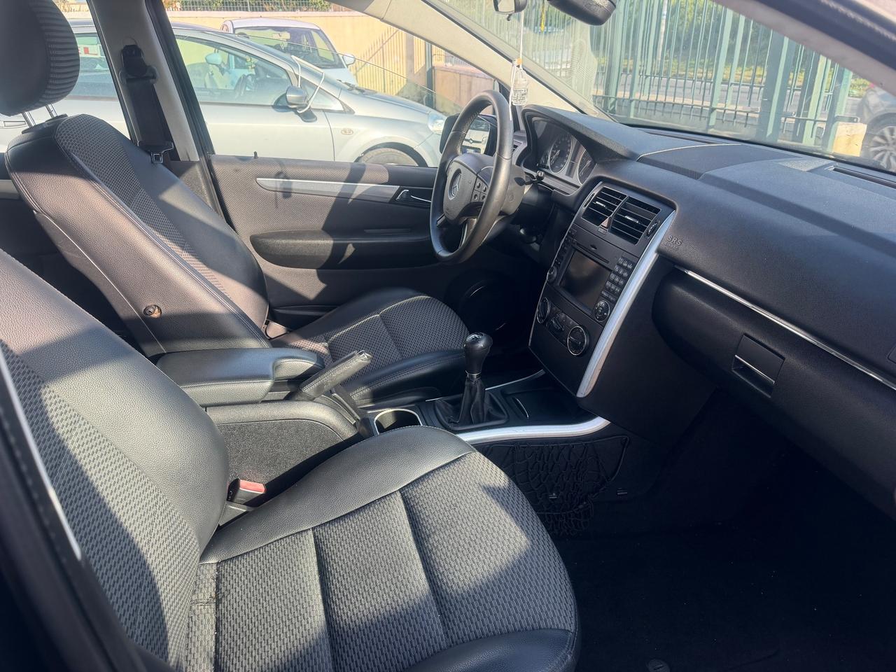 Mercedes-benz B 200 2.0 diesel 2010