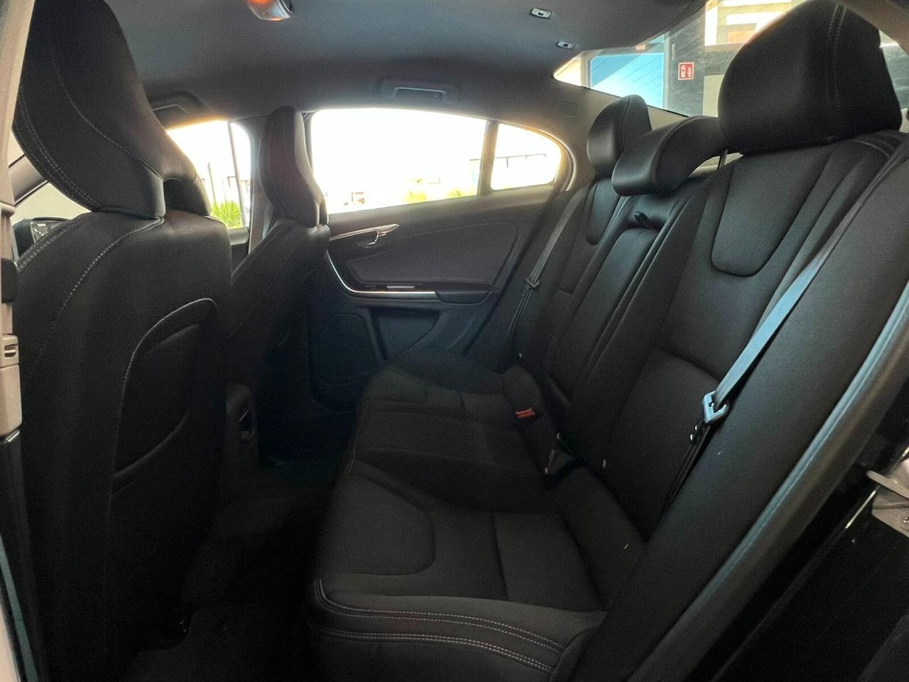 VOLVO S60 2.0 d4 Kinetic 190cv - IVA ESPOSTA