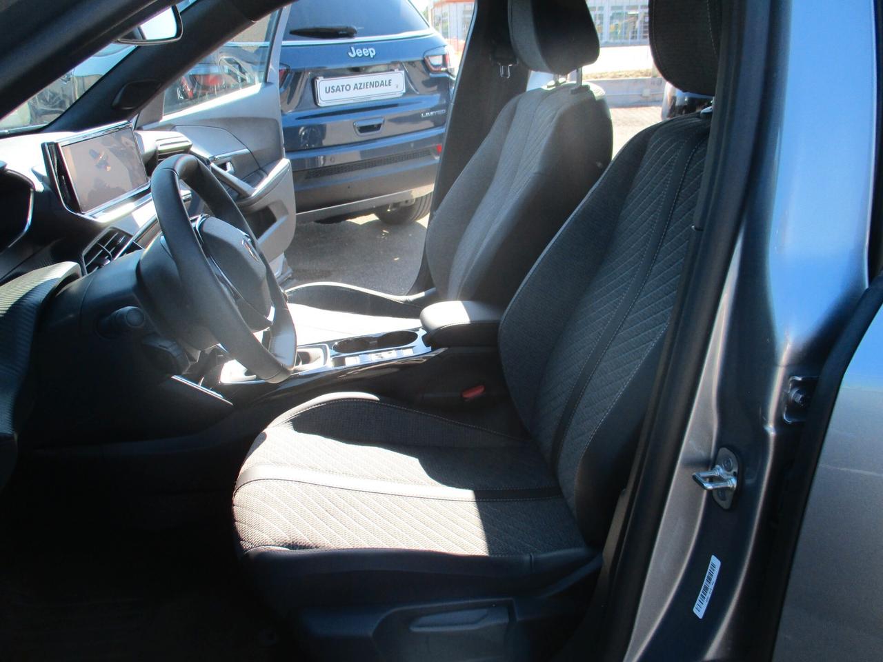 Peugeot 2008 PureTech 100 S&S Allure