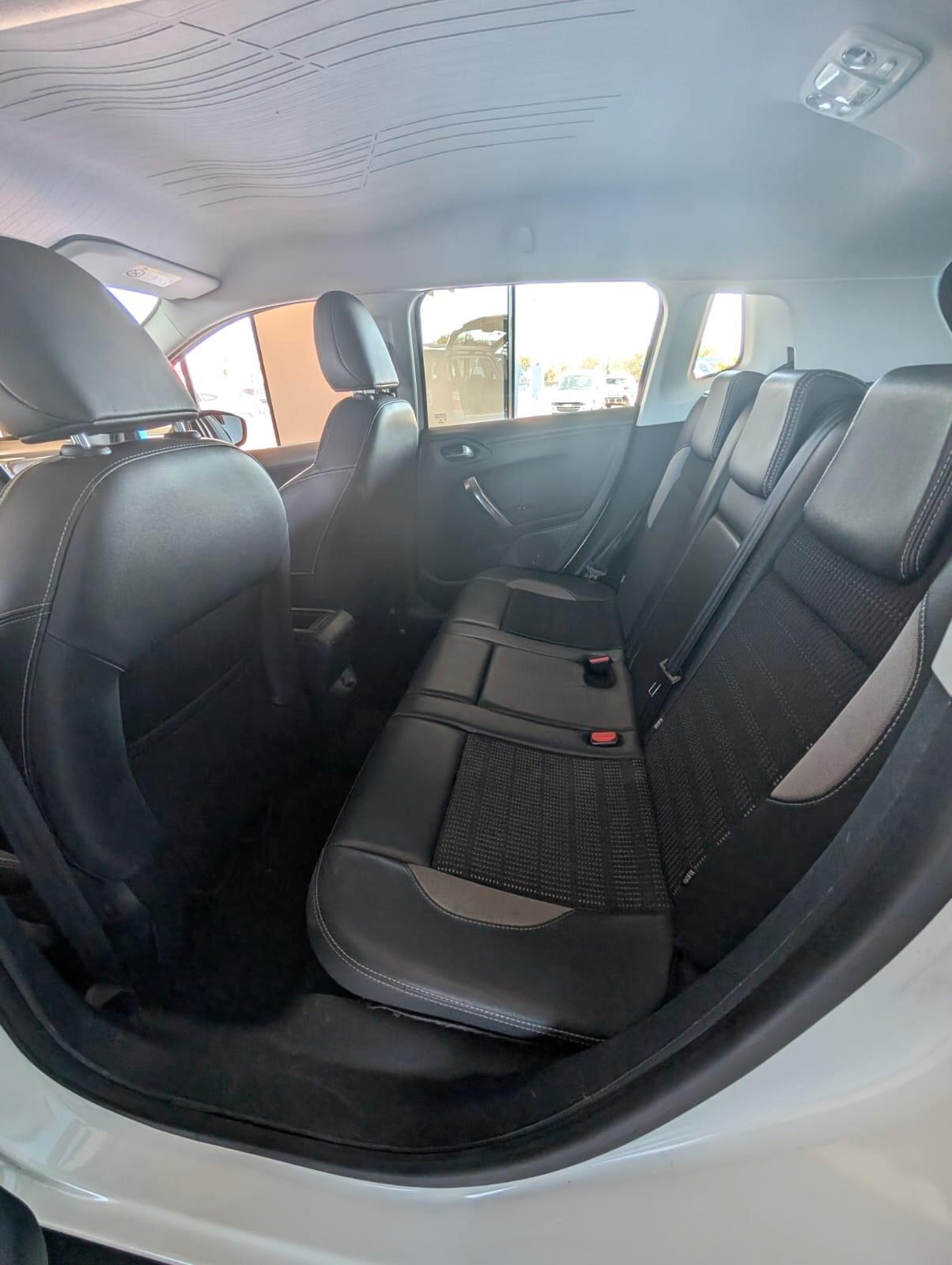 Peugeot 2008 BlueHDi 100 Allure