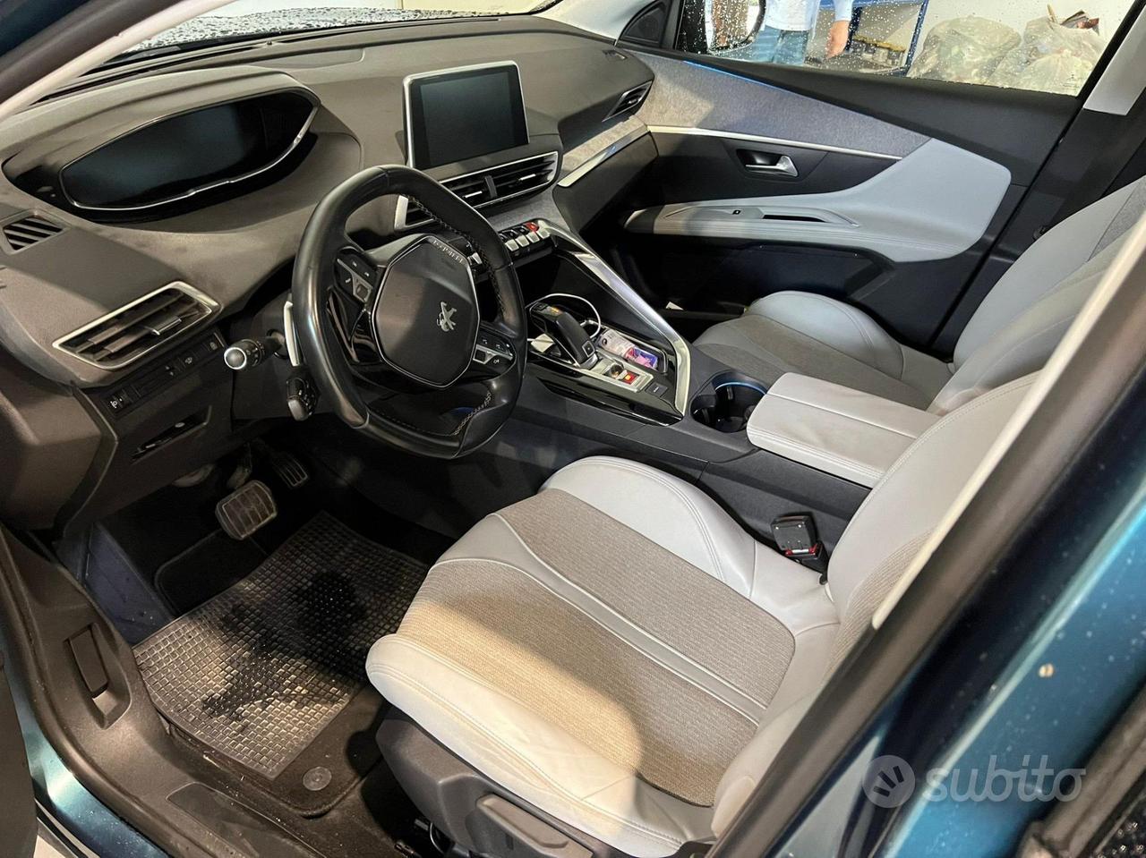 Peugeot 5008 5008 1.6 bluehdi Active s&s 120cv 7p.