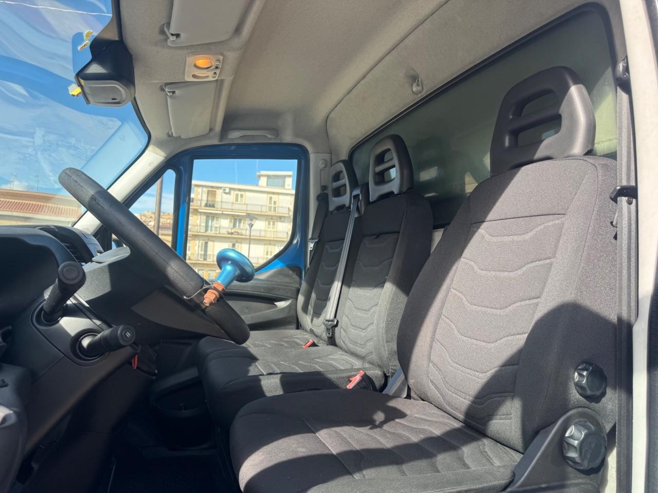 IVECO DAILY 35C17 3.0 170 CV CENTINA E TELONE