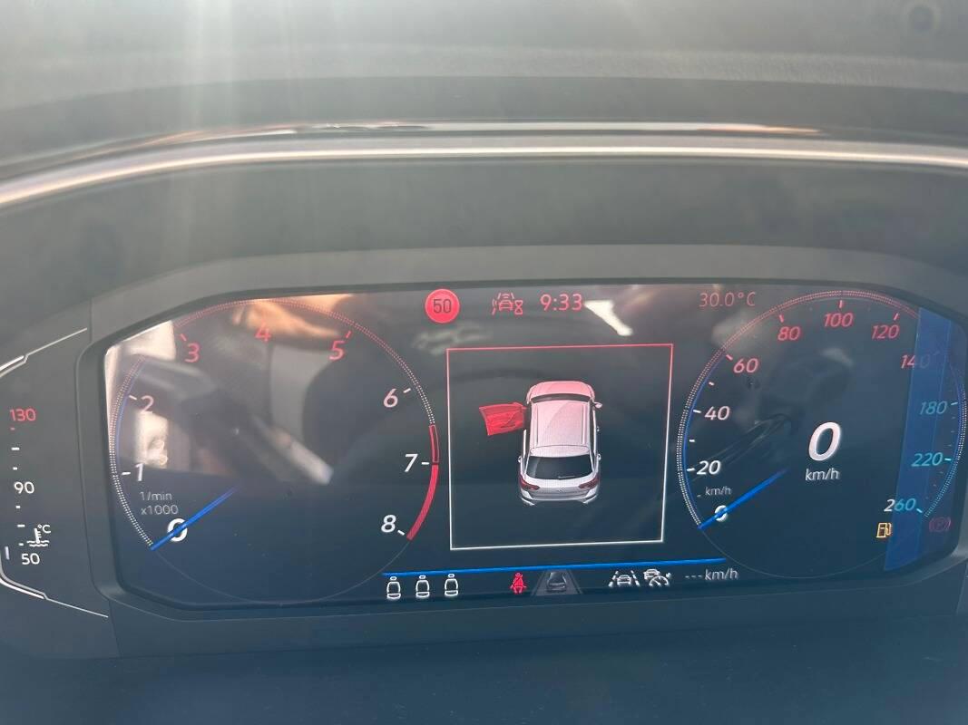 Volkswagen T-Roc 1.0 tsi R-Line 115cv