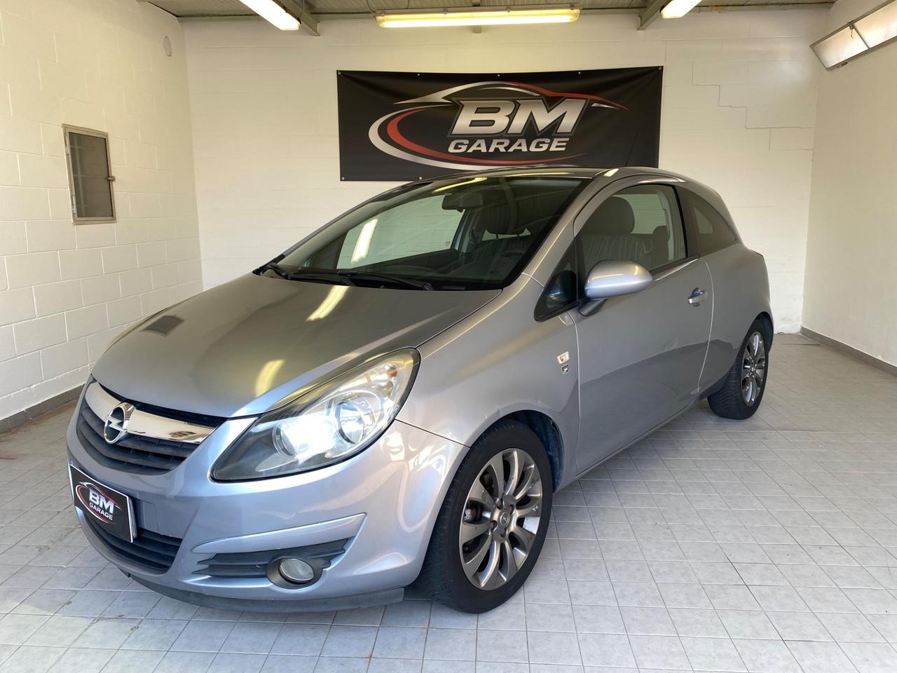 Opel Corsa 1.2 80CV 3 porte GPL-TECH Edition