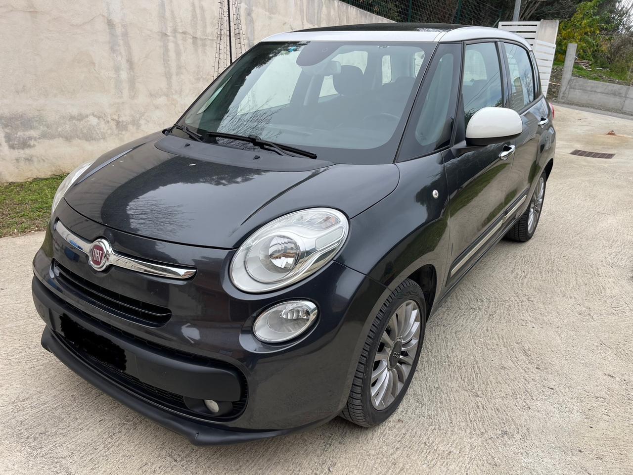 Fiat 500L 1.6 Multijet 120 CV (DOMMYcars)