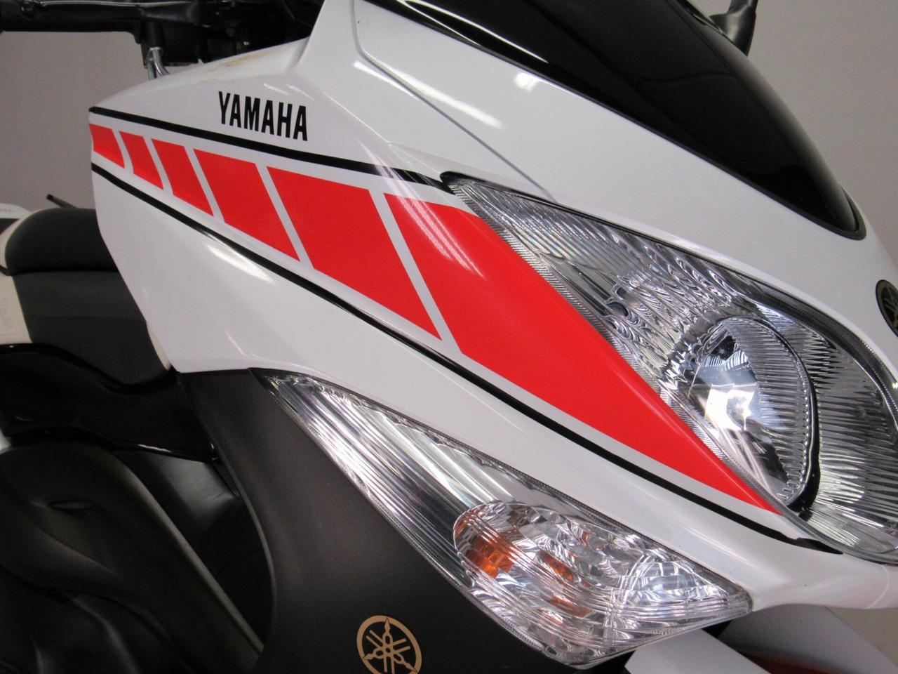 Yamaha T Max WHITEMAX ANNIVERSARY AKRAPOVIC