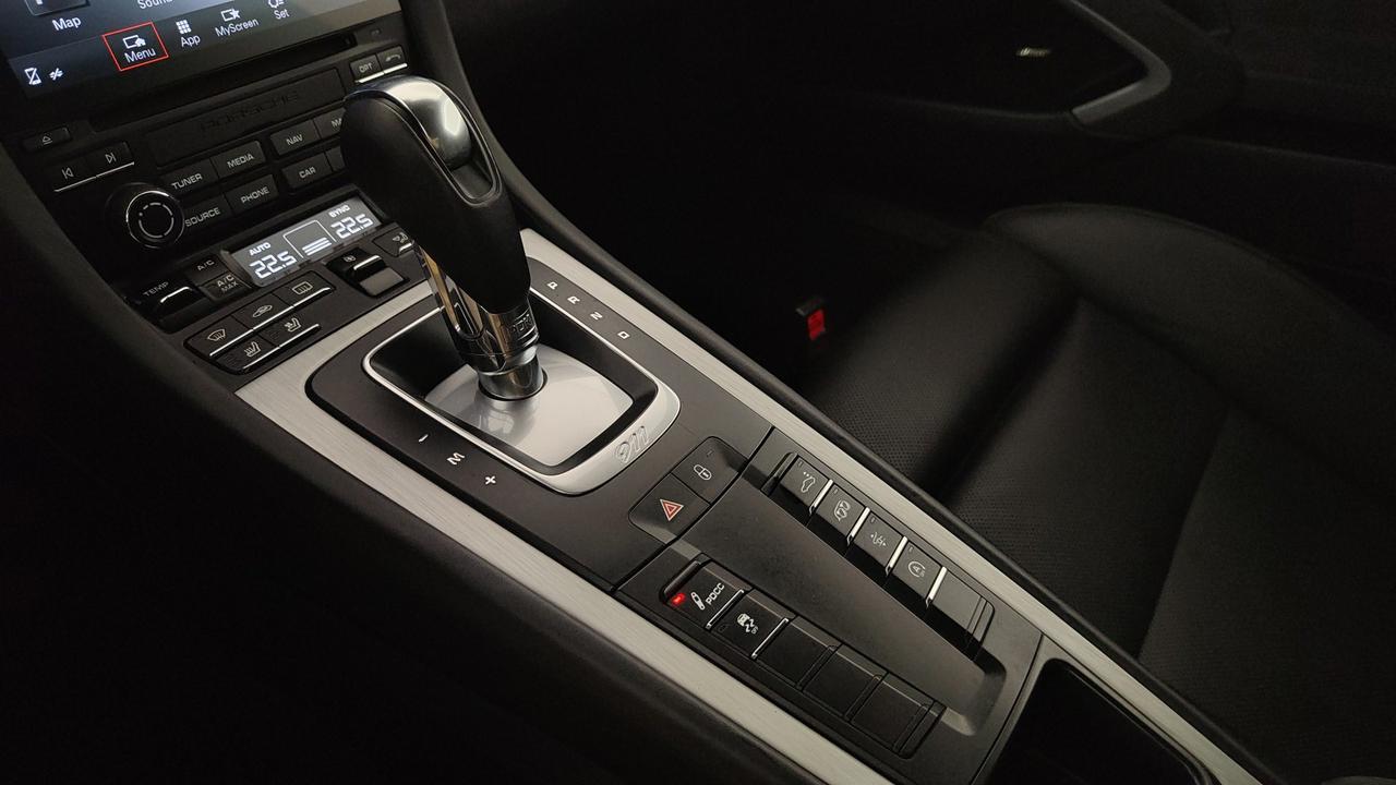 PORSCHE 911 Coupe 3.0 Carrera GTS auto