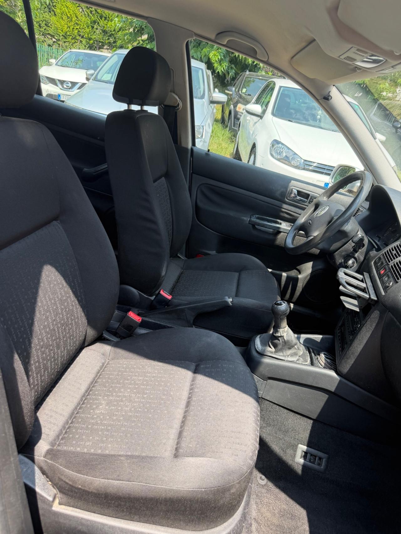 Volkswagen GOLF 1.4 KMCERT INTROVABILE