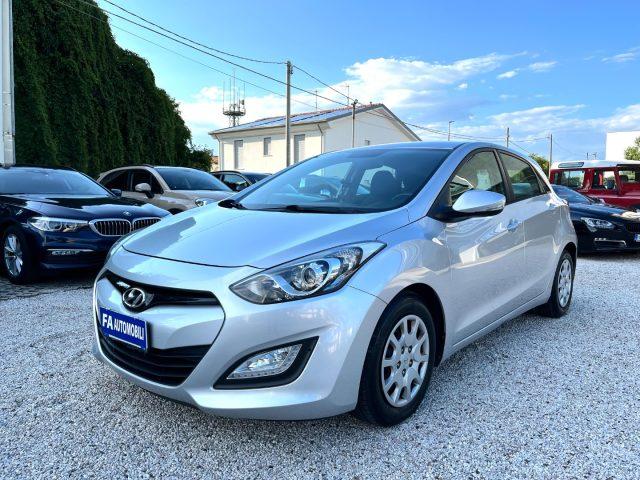 HYUNDAI i30 1.6 CRDi 5p. Comfort A/T