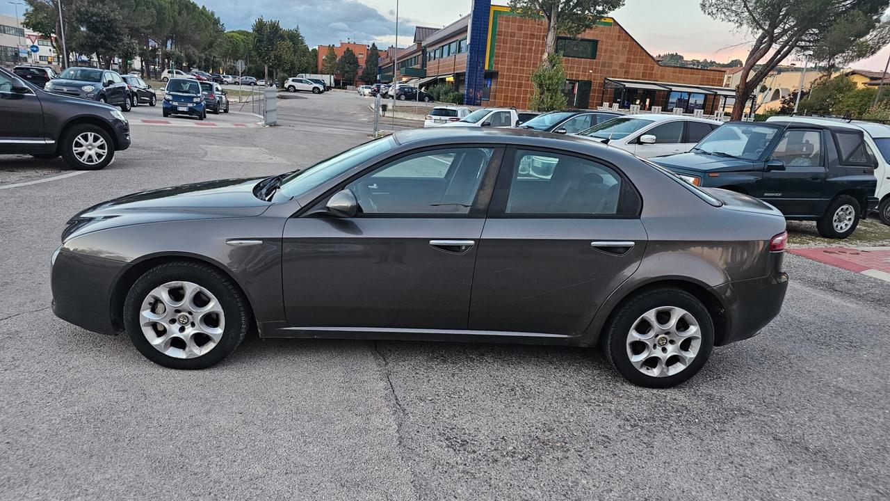 Alfa Romeo 159 1.9 JTDm Distinctive