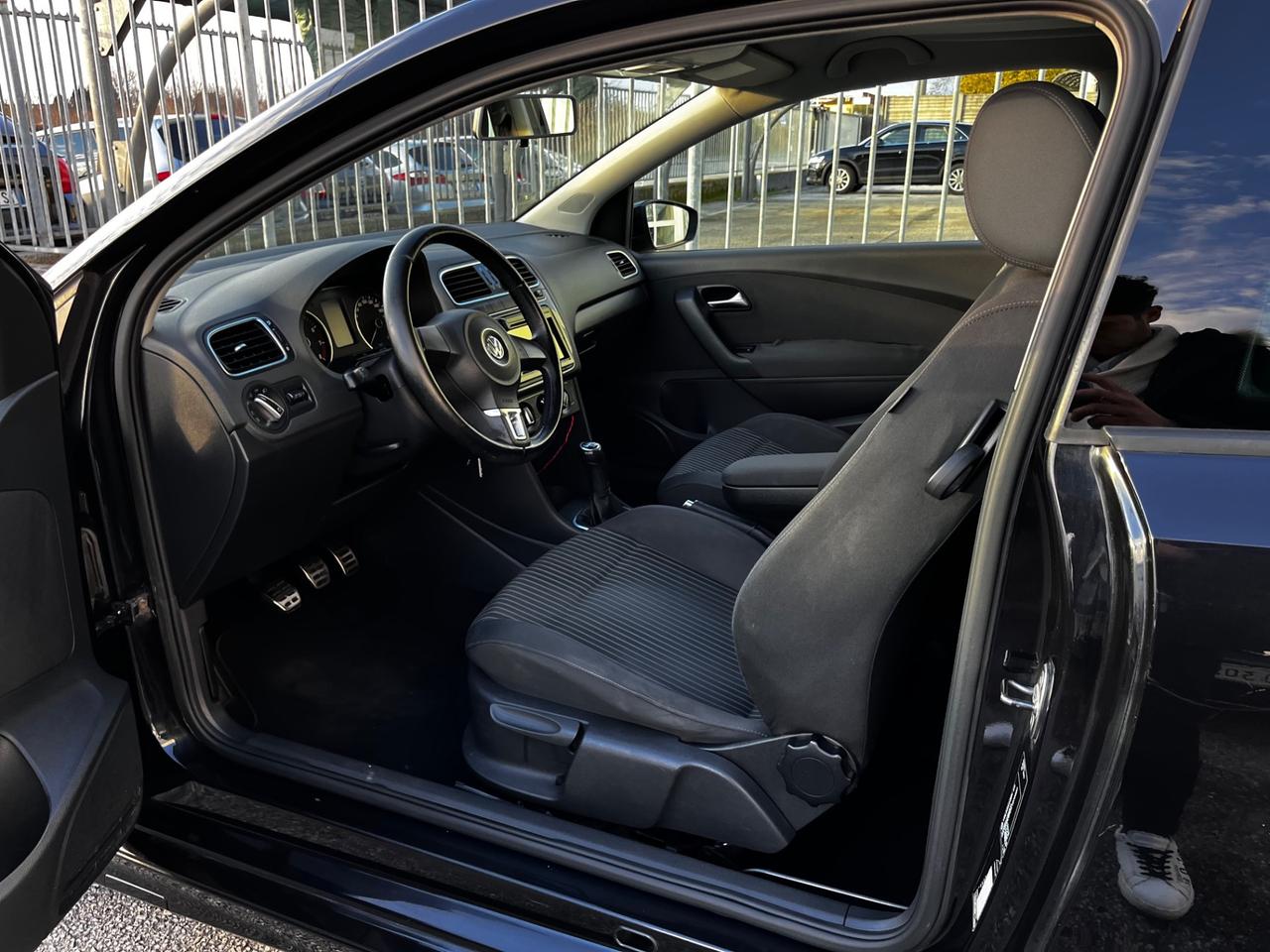 Volkswagen Polo 1.2 TSI 105cv 3p. SportLine OK NEOPATENTI