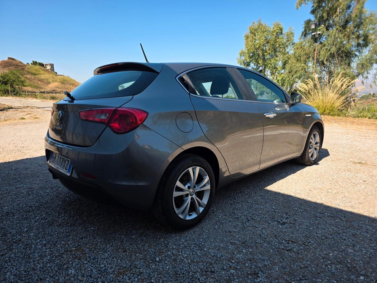 Alfa Romeo Giulietta 1.6 JTDm-2 105 CV Distinctive