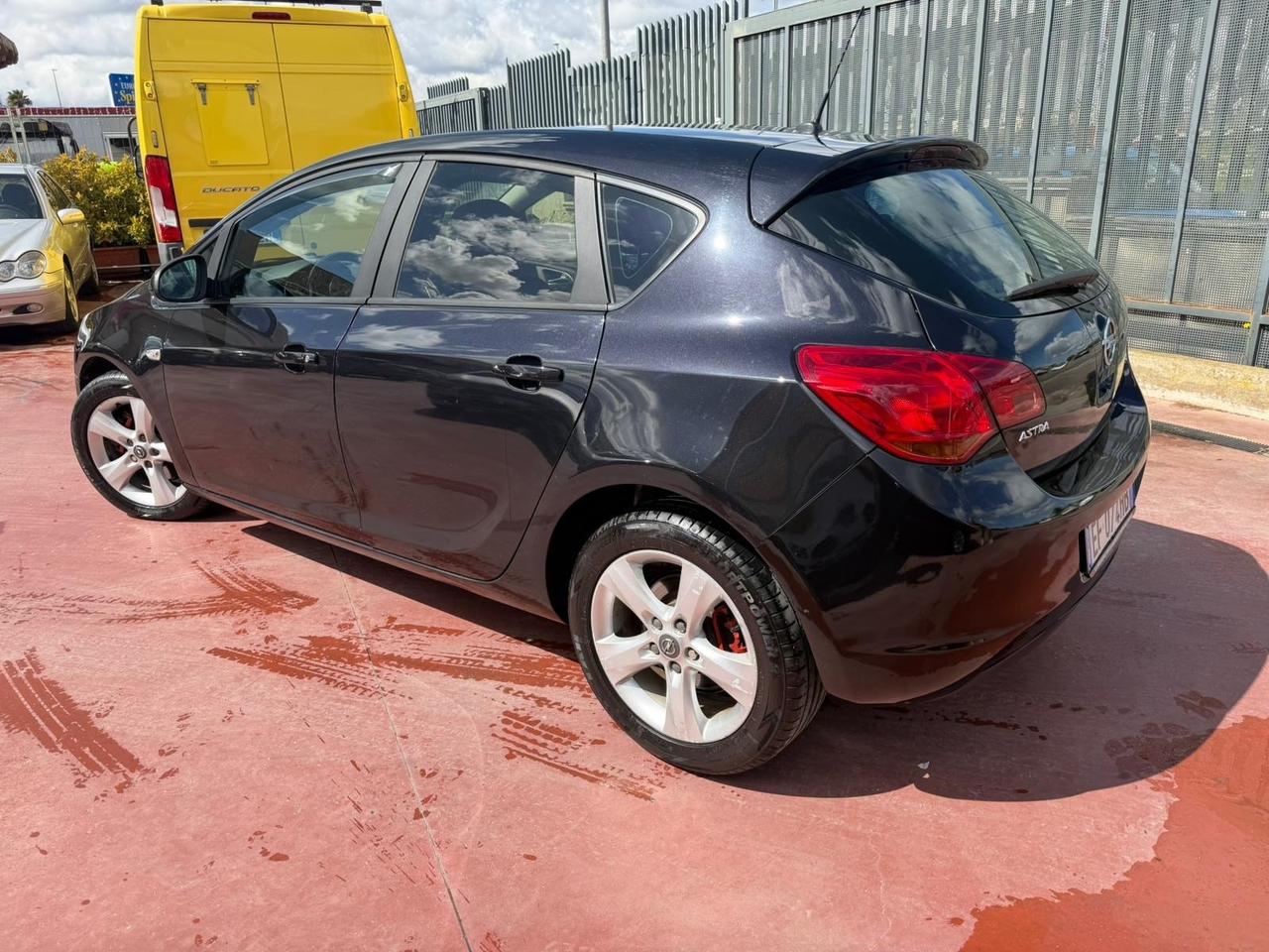 Opel Astra 1.7 CDTI 110CV 5 porte Cosmo