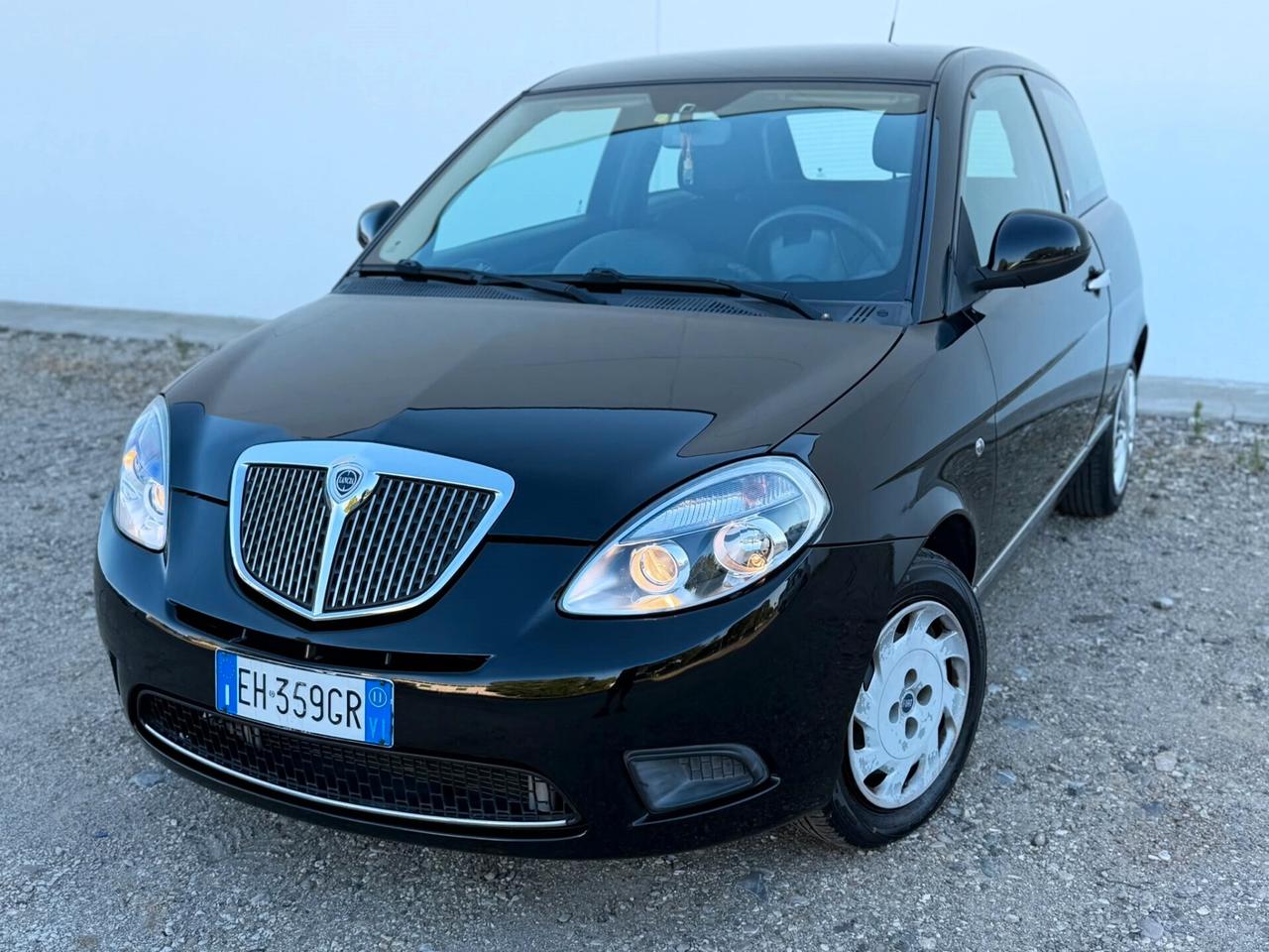 Lancia Ypsilon 1.2 69 CV DIVA