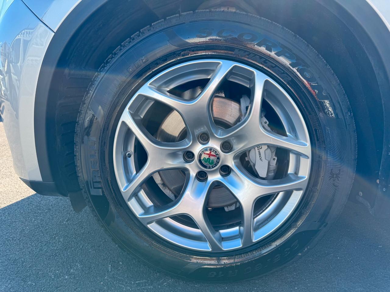 Alfa Romeo Stelvio 2.2 Turbodiesel 160 CV AT8 RWD Business