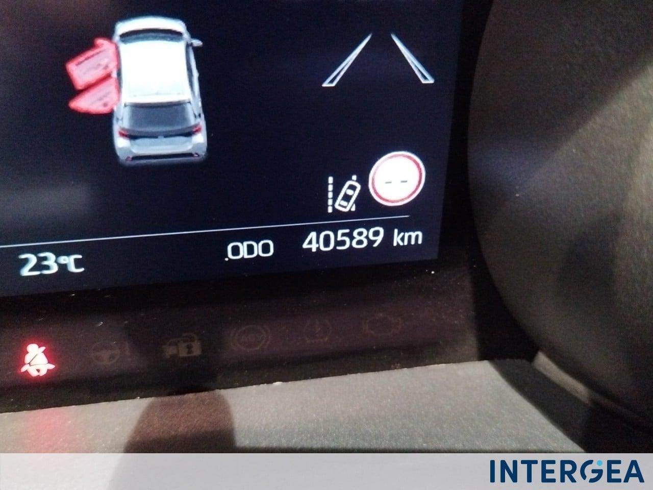 TOYOTA Yaris 1.5h Lounge