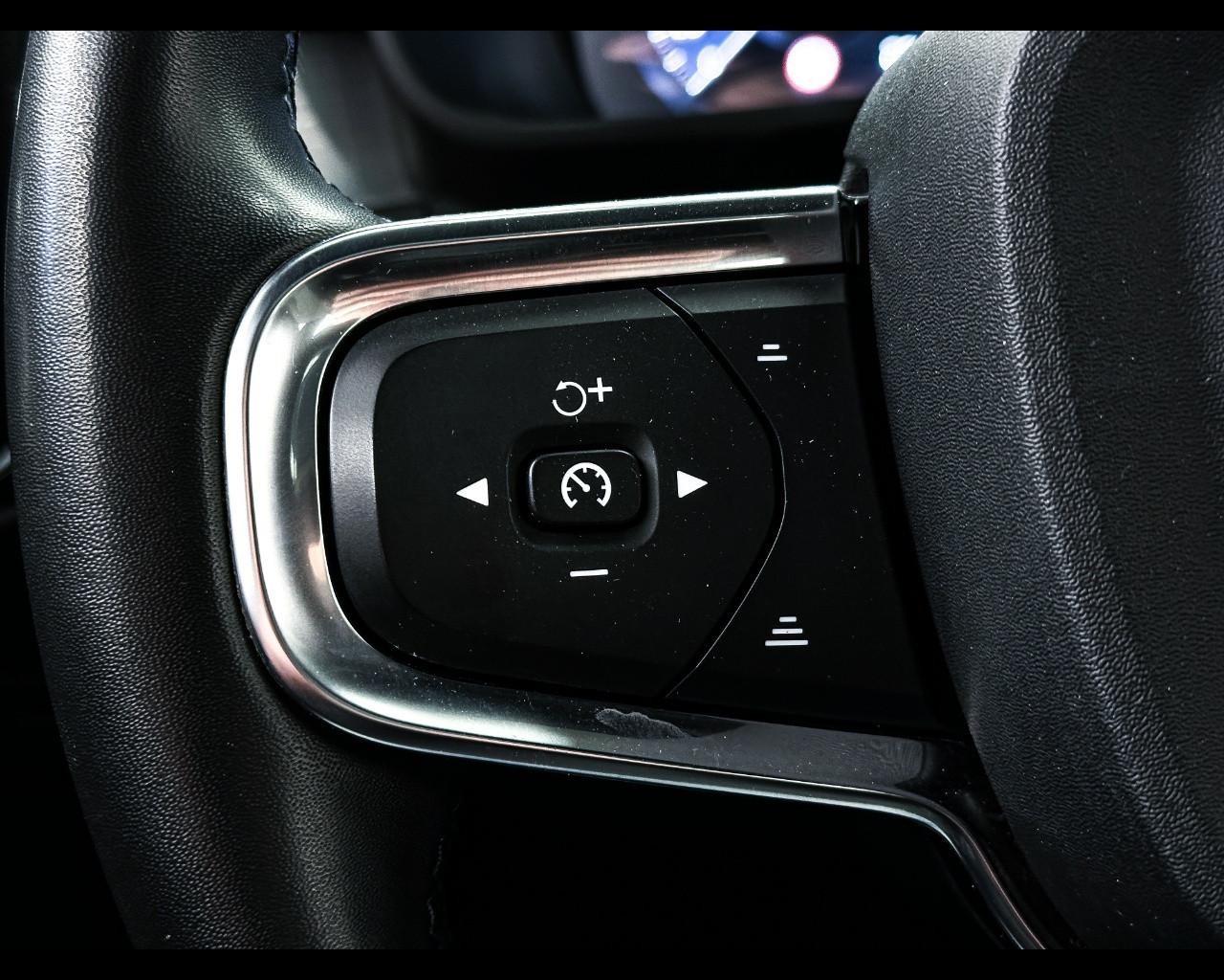 VOLVO XC40 T5 Recharge Plug-in Hybrid Inscription Expression