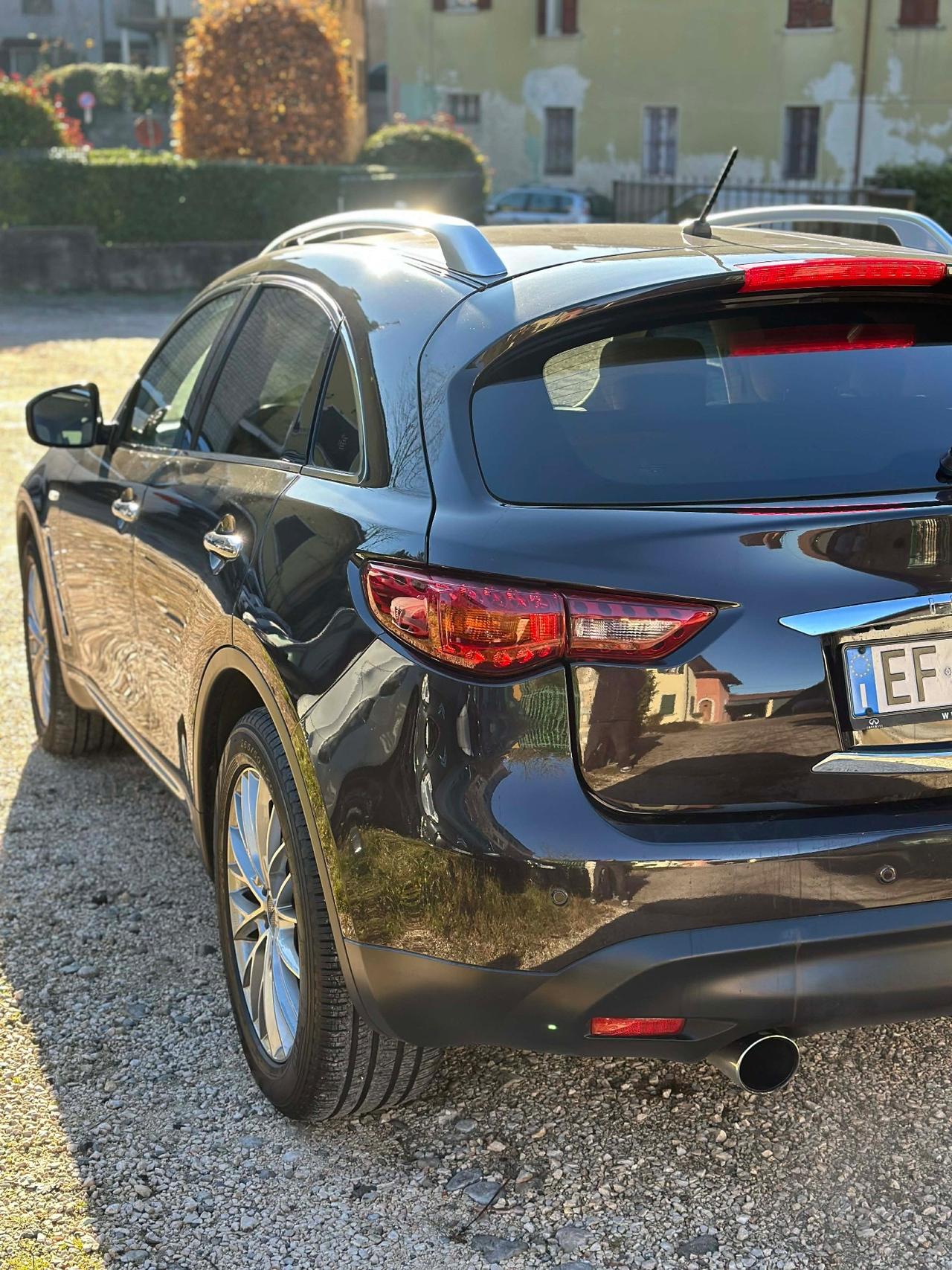 Infiniti FX30d S PREMIUM KMCERT UNICOPR GARANZ
