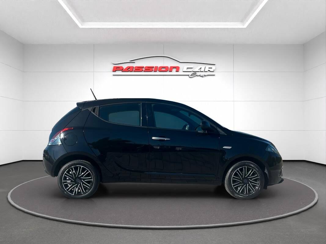 Lancia Ypsilon III 1.0 firefly hybrid Gold s&s 70cv 5p.ti