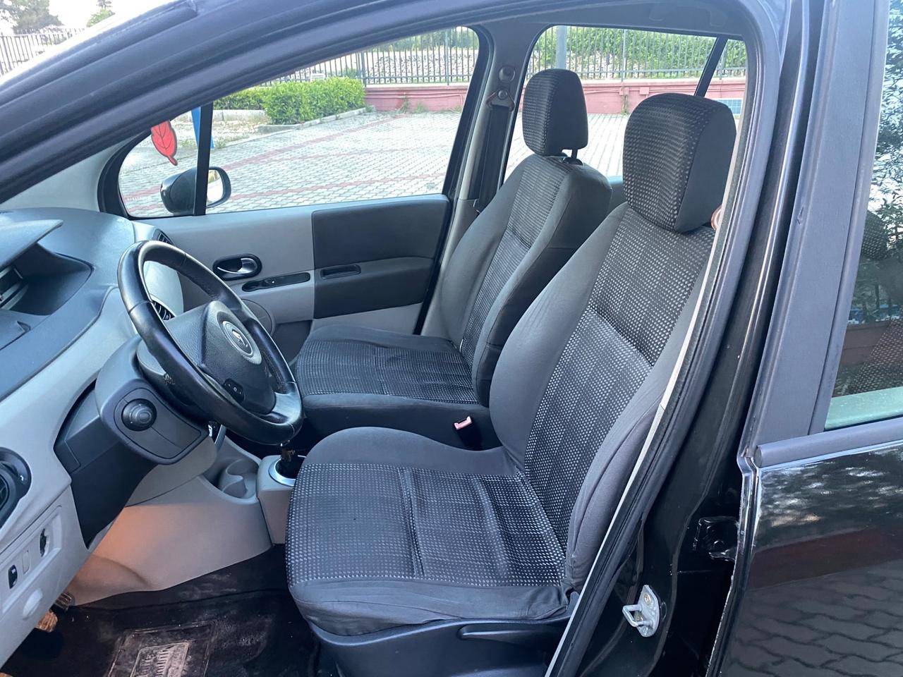 Renault Modus 1.2 16V Confort Authentique