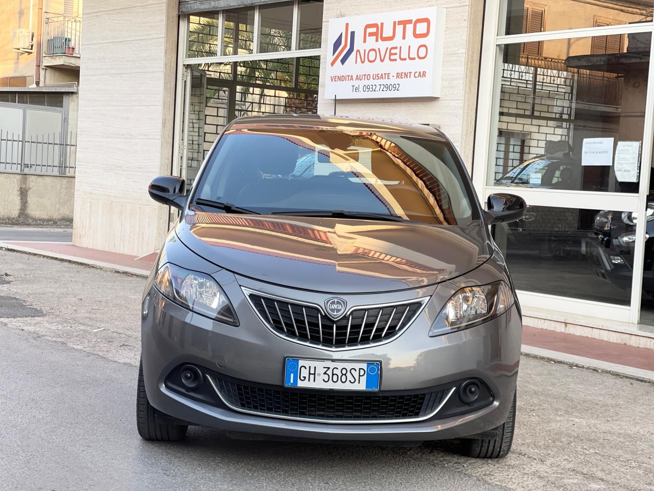 Lancia Ypsilon 1.0 5 porte S&S Hybrid Silver 2022