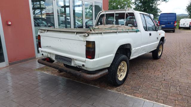 MITSUBISHI L200 2.5 TD 4WD Club Cab Pick-up