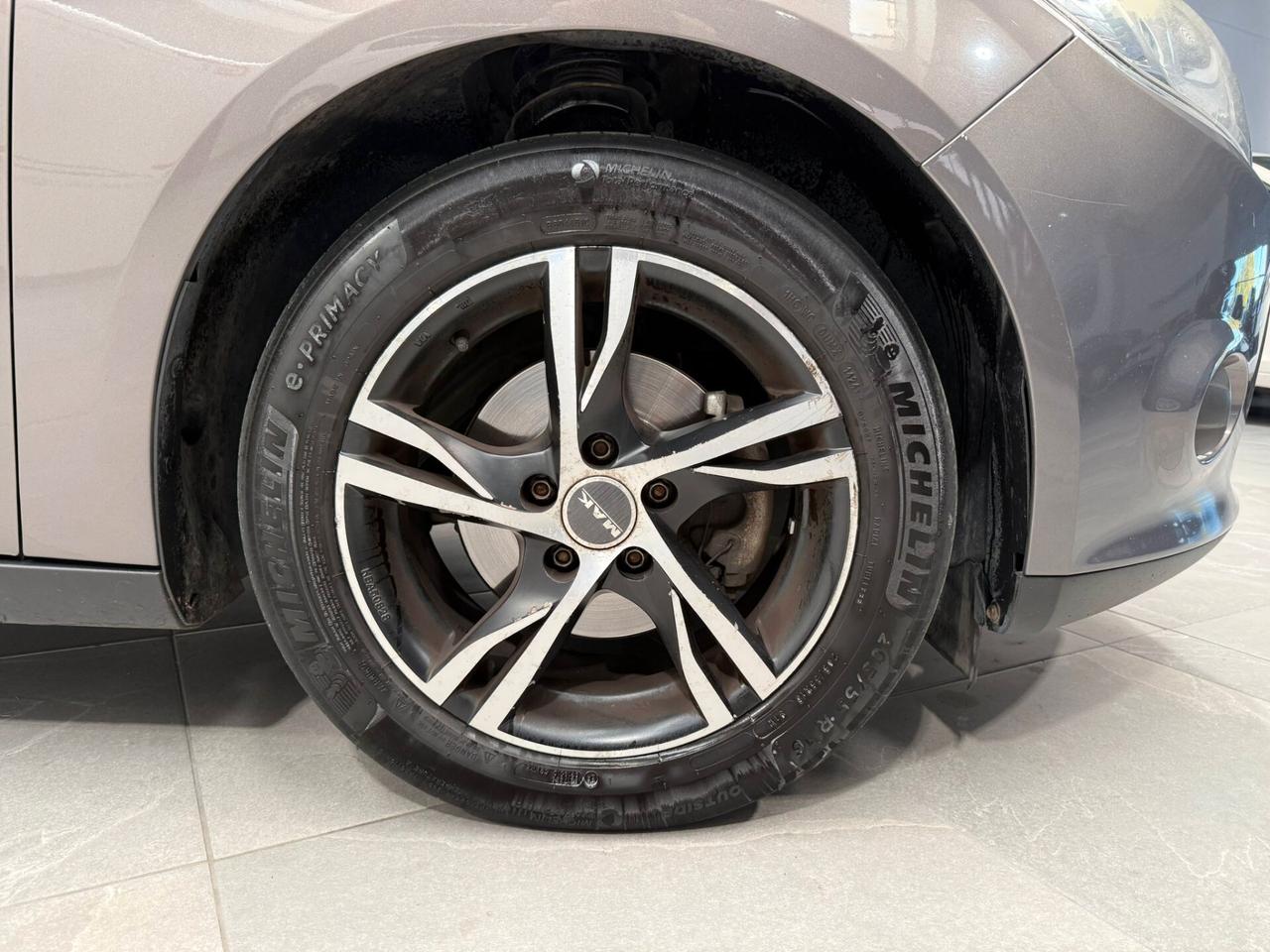 Ford Focus 1.6 120 CV GPL