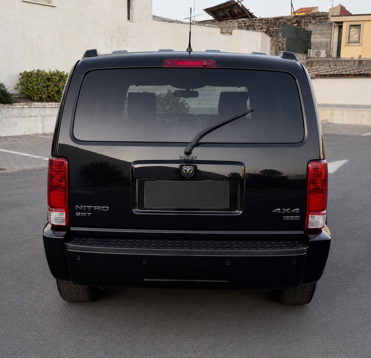Dodge Nitro 2.8 CRD SXT 4WD BLACK Edition unica
