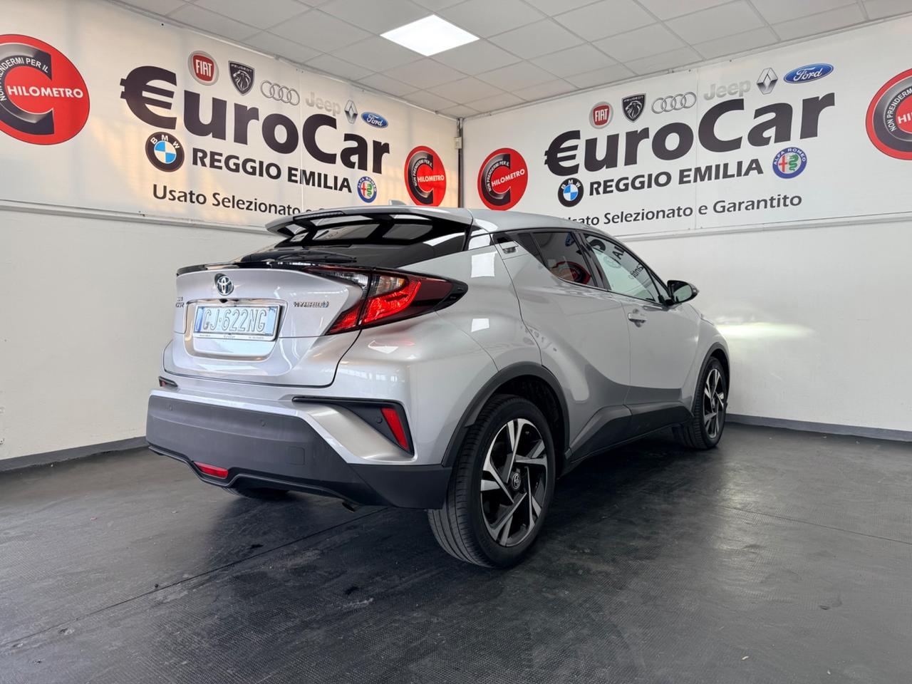 Toyota C-HR 1.8 Hybrid E-CVT 98cv Lounge 07/2022 Neopatentati