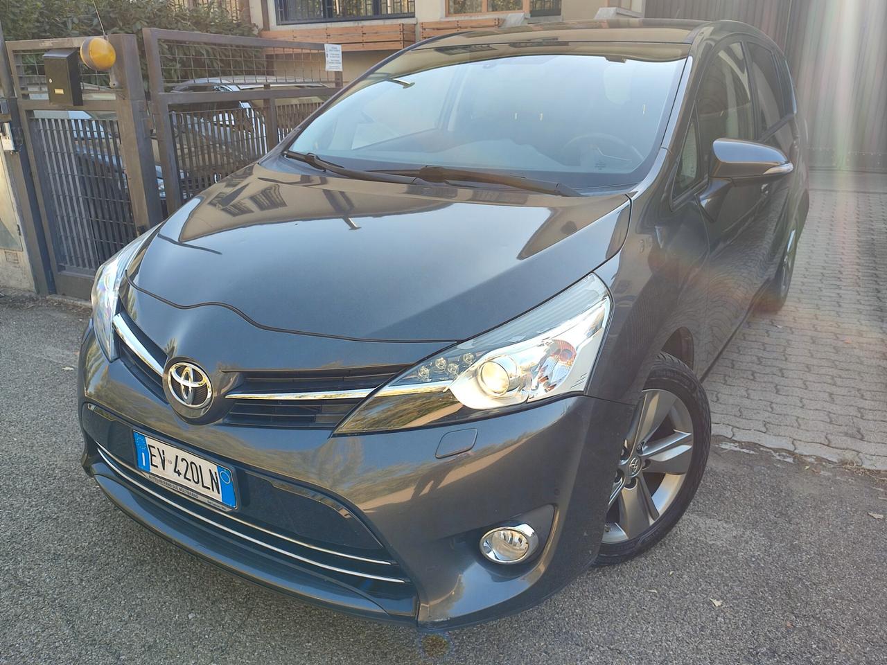 TOYOTA VERSO 2014 1.6DIESEL 7POSTI TETTO PANORAMICO