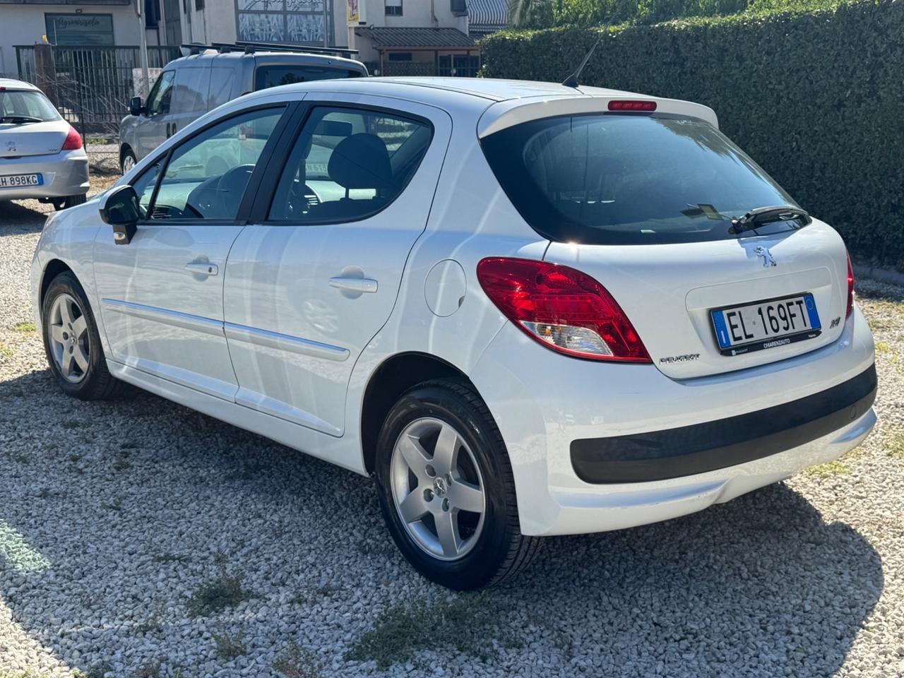 Peugeot 207 1.4 HDi 70CV 5p. Allure