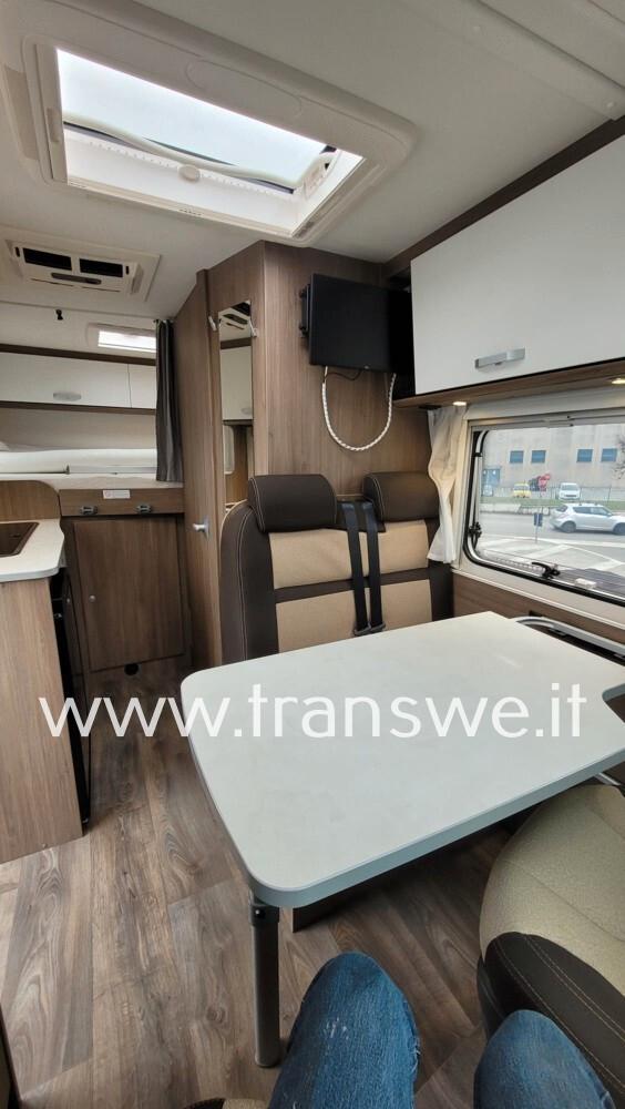 Carado V132 Semintegrale compatto