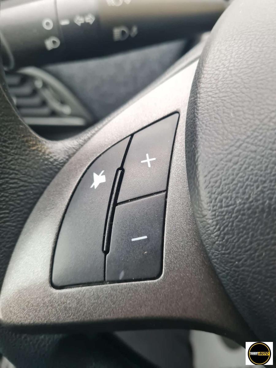 LANCIA Ypsilon 1.2 Benzina-26.000 Km-Neopatentati