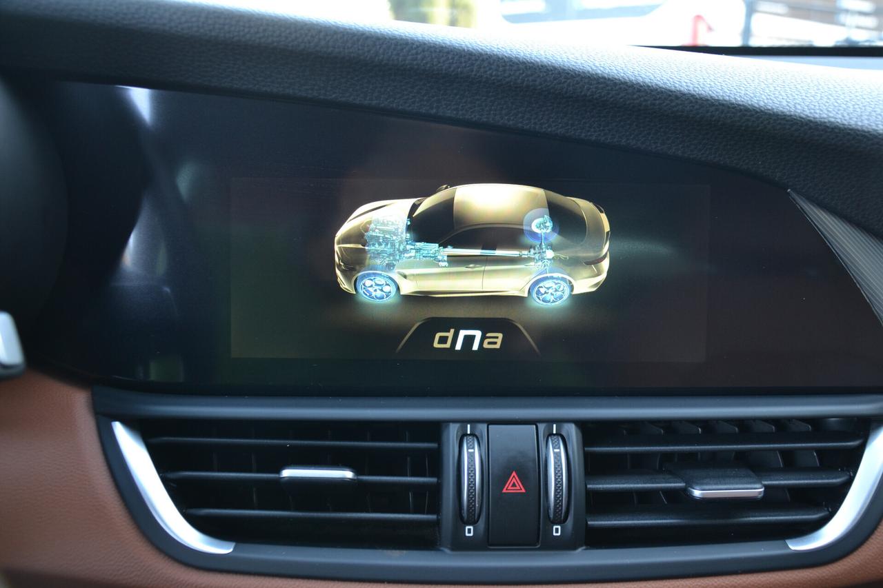 Alfa Romeo Giulia 2.2 180CV SUPER 6M **FULL OPTIONAL**PREZZO VERO**