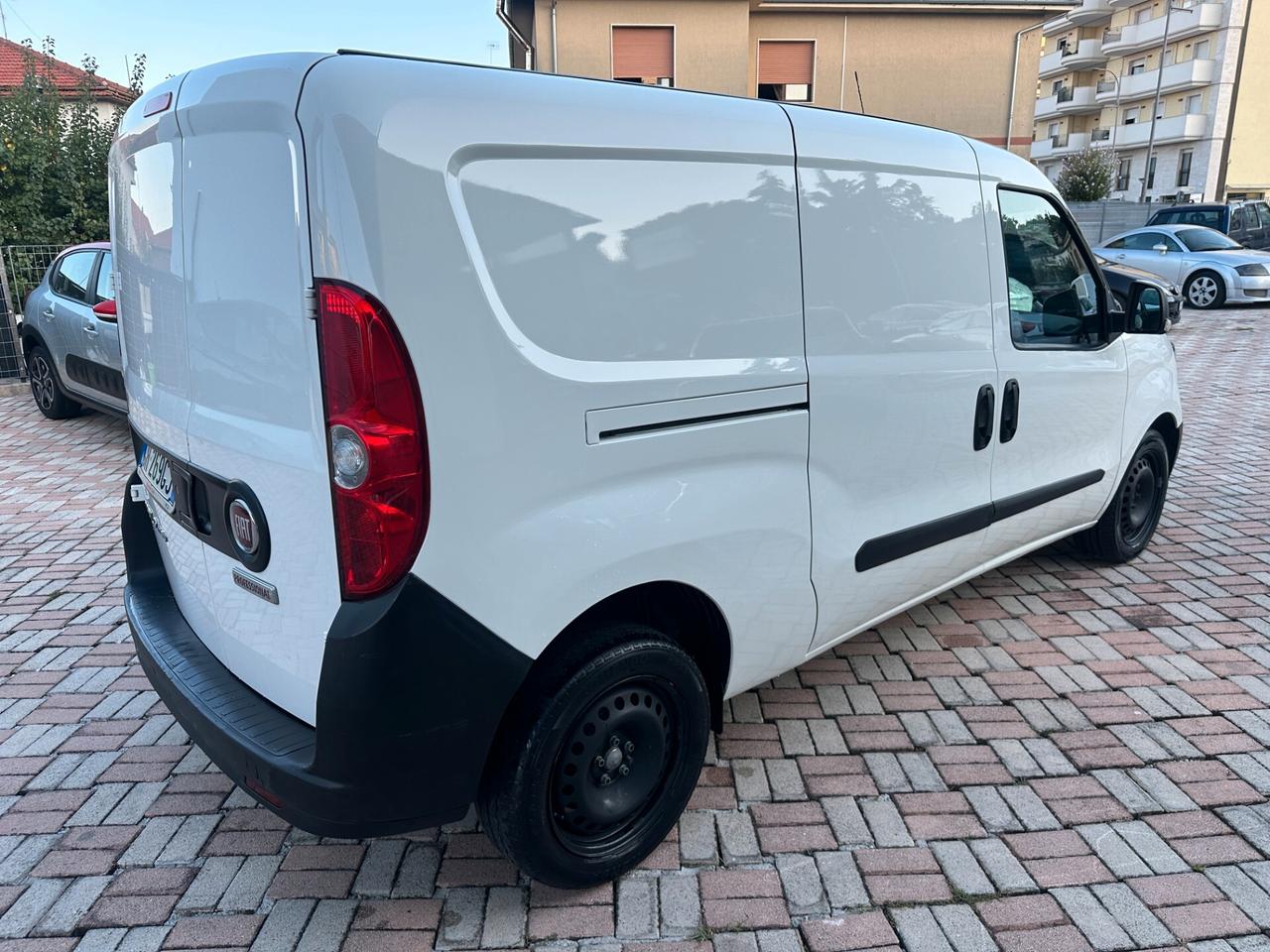 Fiat Doblo Doblò 1.6 MJT 105CV S&S PL-TN Cargo Maxi Lounge