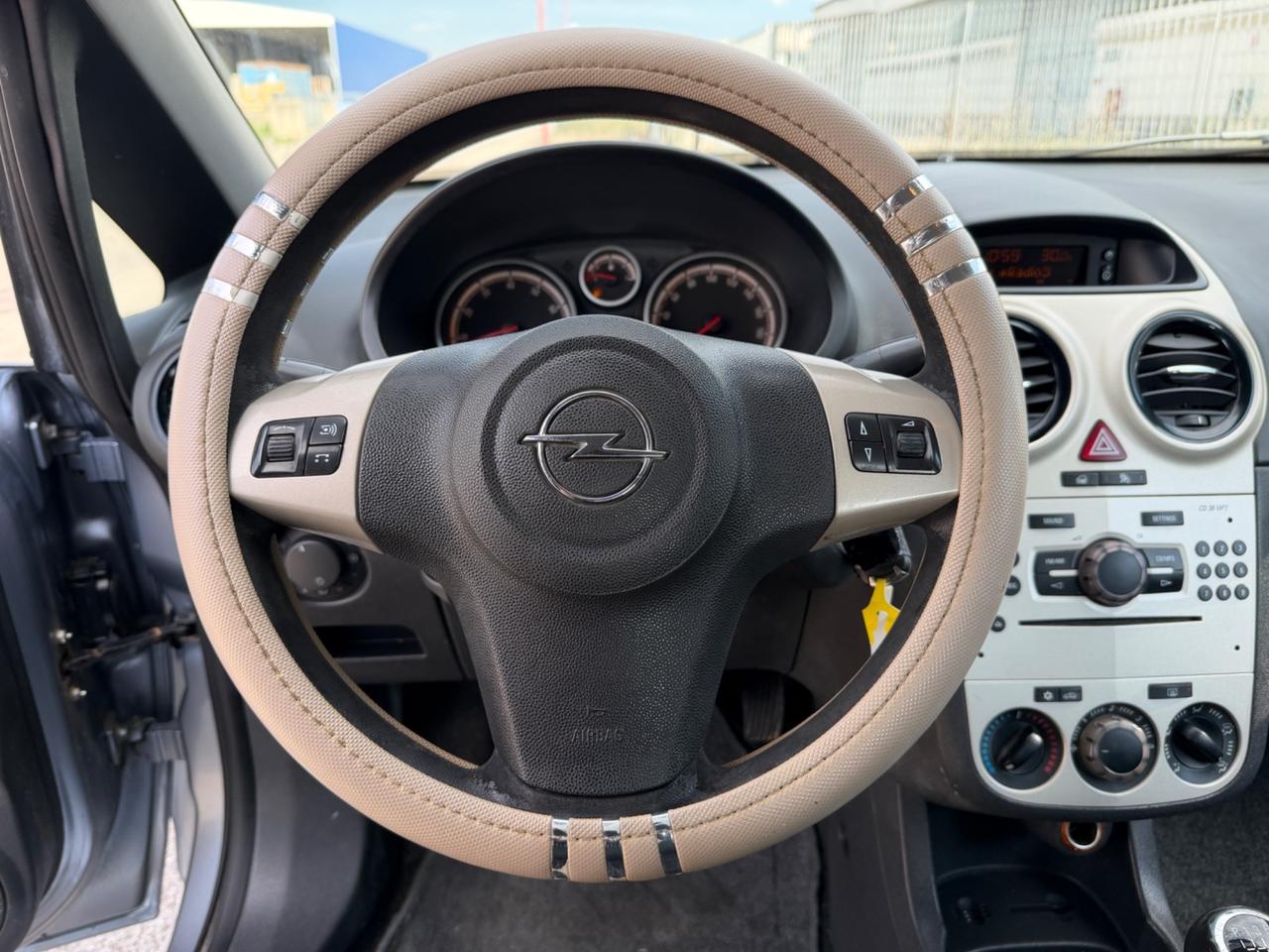 Opel Corsa 1.2 3 porte
